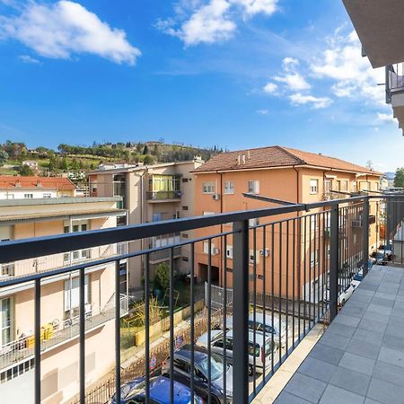 Appartamento Centrale Con Parcheggio E Wi-Fi Gratuito Ac Альба Екстер'єр фото