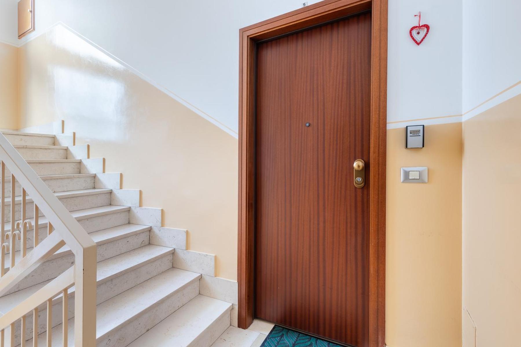 Appartamento Centrale Con Parcheggio E Wi-Fi Gratuito Ac Альба Екстер'єр фото